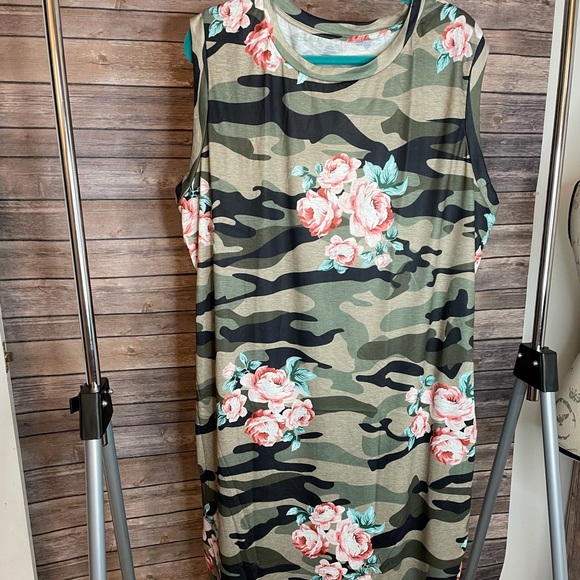 Dresses & Skirts - Floral Camo Dress : Plus